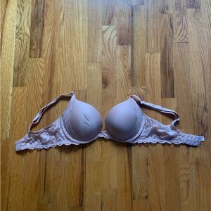 Victoria’s Secret beige lace dream angel push-up bra 34D
